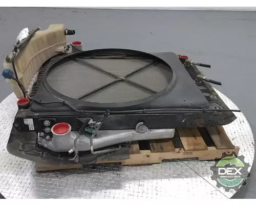 MACK CXU613 Radiator
