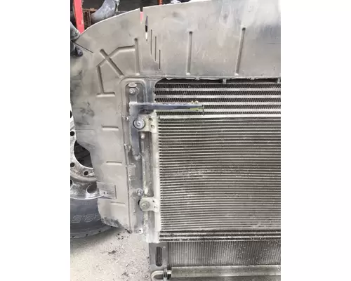 MACK CXU613 Radiator