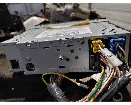 MACK CXU613 Radio
