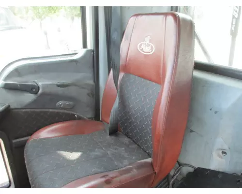 MACK CXU613 SEAT, FRONT