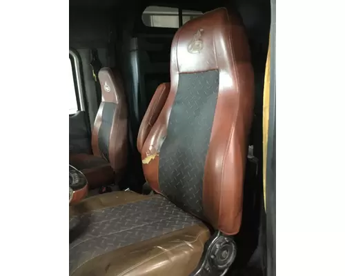 MACK CXU613 SEAT, FRONT