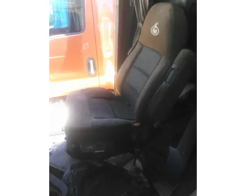 MACK CXU613 SEAT, FRONT