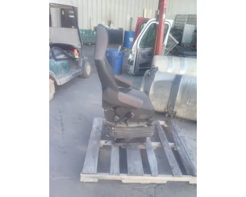 MACK CXU613 SEAT, FRONT