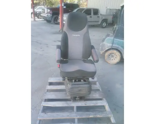 MACK CXU613 SEAT, FRONT