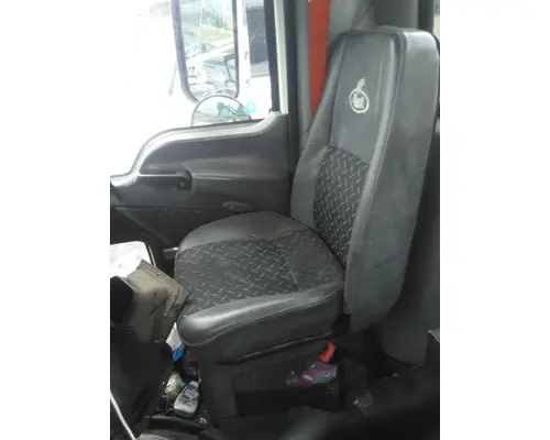 MACK CXU613 SEAT, FRONT