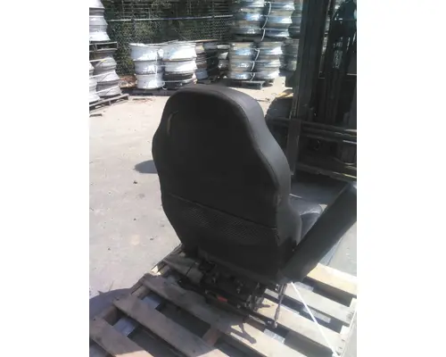 MACK CXU613 SEAT, FRONT