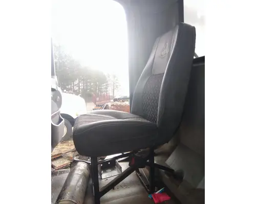 MACK CXU613 SEAT, FRONT