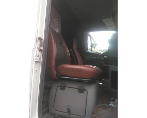 MACK CXU613 SEAT, FRONT