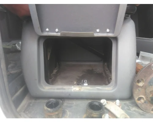 MACK CXU613 SEAT, FRONT