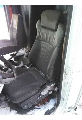 MACK CXU613 SEAT, FRONT