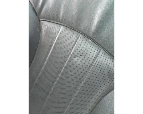 MACK CXU613 SEAT, FRONT