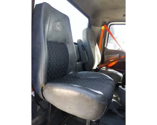 MACK CXU613 SEAT, FRONT