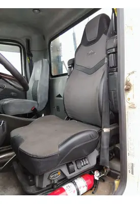 MACK CXU613 SEAT, FRONT