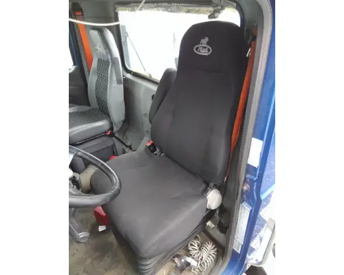 MACK CXU613 SEAT, FRONT