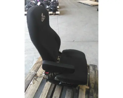 MACK CXU613 SEAT, FRONT