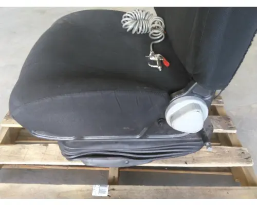 MACK CXU613 SEAT, FRONT