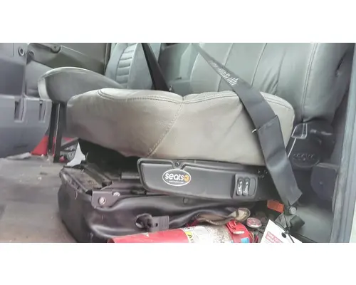 MACK CXU613 SEAT, FRONT