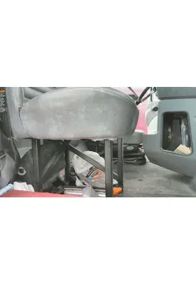 MACK CXU613 SEAT, FRONT