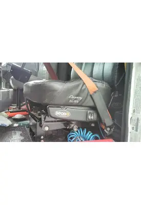 MACK CXU613 SEAT, FRONT
