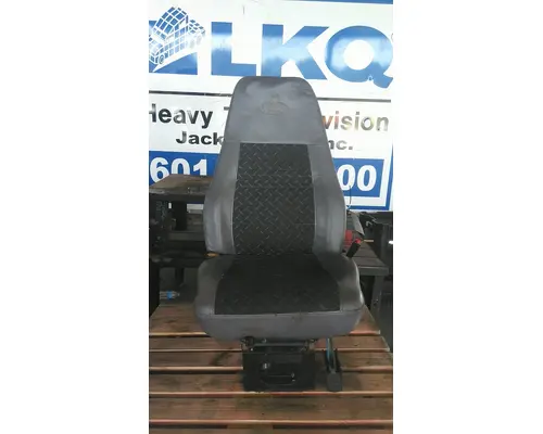MACK CXU613 SEAT, FRONT