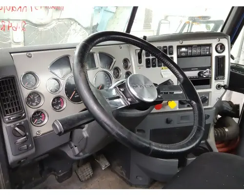 MACK CXU613 STEERING COLUMN