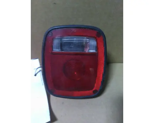 MACK CXU613 STOP TURN TAIL LAMP