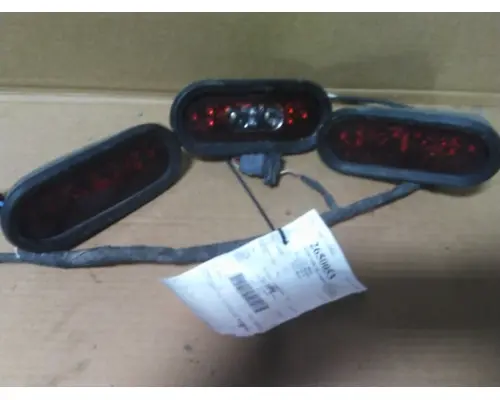 MACK CXU613 STOP TURN TAIL LAMP