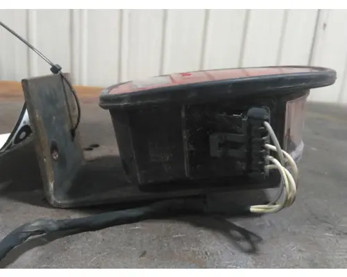 MACK CXU613 STOP TURN TAIL LAMP