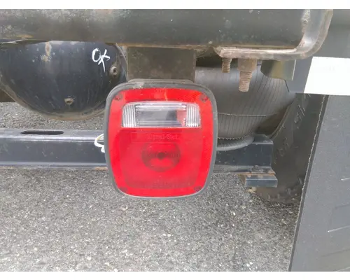 MACK CXU613 STOP TURN TAIL LAMP