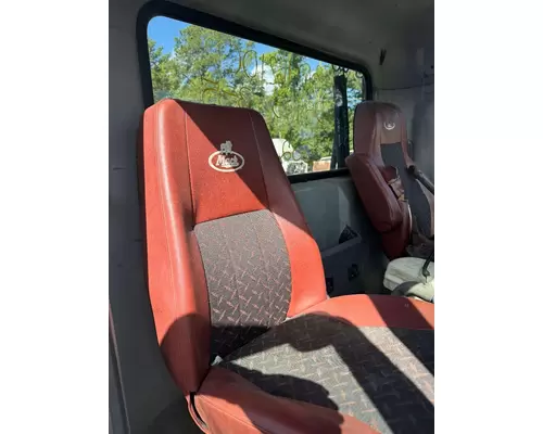 MACK CXU613 Seat, Front