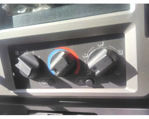 MACK CXU613 TEMPERATURE CONTROL