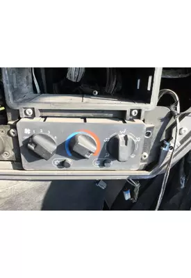 MACK CXU613 TEMPERATURE CONTROL