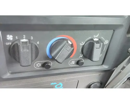 MACK CXU613 TEMPERATURE CONTROL