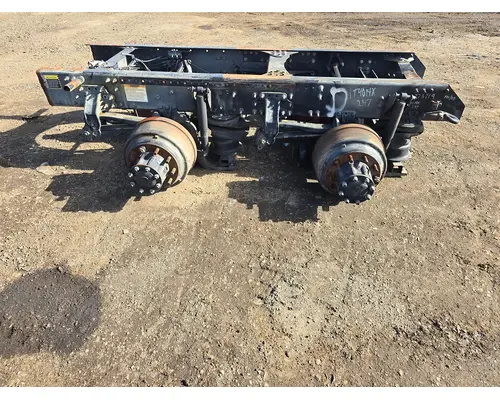 MACK CXU613 Tandem Cutoffs