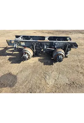 MACK CXU613 Tandem Cutoffs