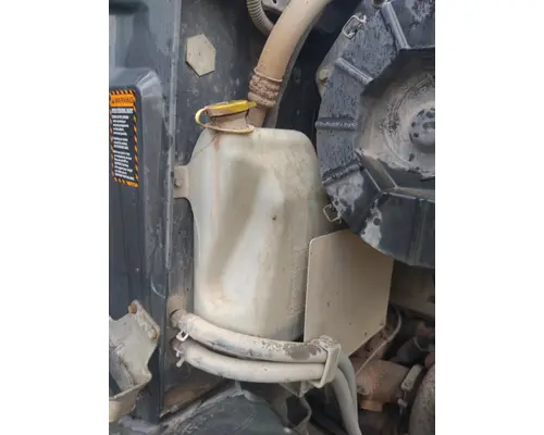 MACK CXU613 WINDSHIELD WASHER RESERVOIR