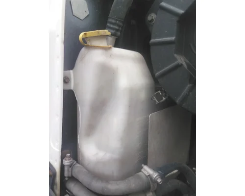 MACK CXU613 WINDSHIELD WASHER RESERVOIR