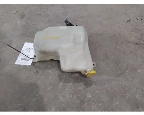 MACK CXU613 WINDSHIELD WASHER RESERVOIR