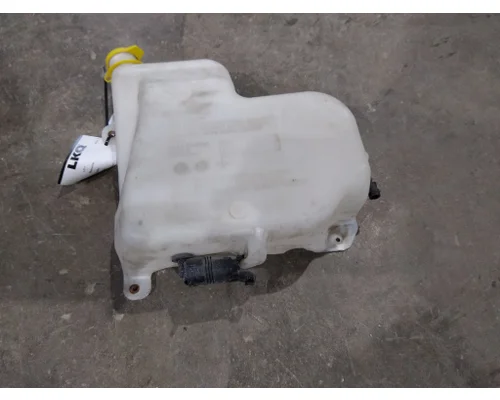 MACK CXU613 WINDSHIELD WASHER RESERVOIR