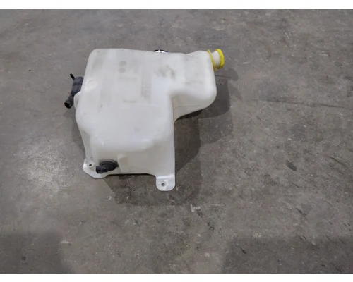 MACK CXU613 WINDSHIELD WASHER RESERVOIR