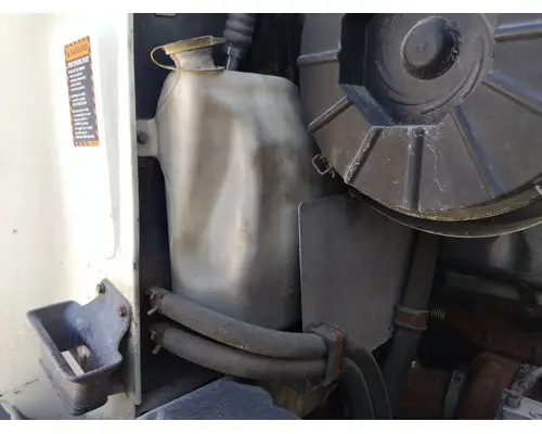 MACK CXU613 WINDSHIELD WASHER RESERVOIR