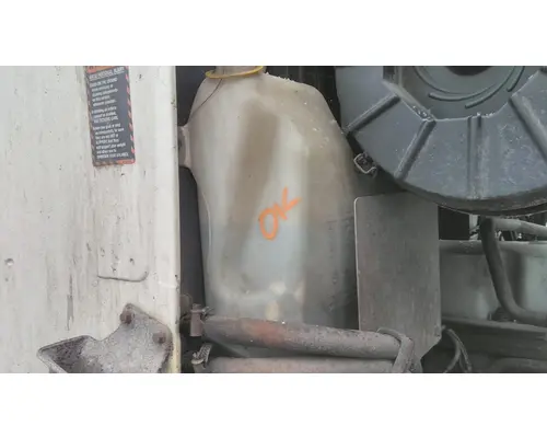 MACK CXU613 WINDSHIELD WASHER RESERVOIR