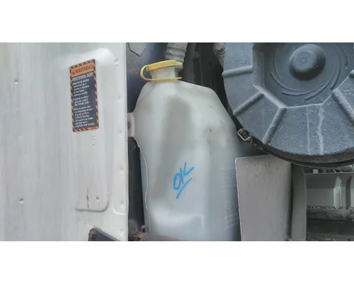MACK CXU613 WINDSHIELD WASHER RESERVOIR