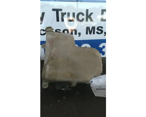 MACK CXU613 WINDSHIELD WASHER RESERVOIR
