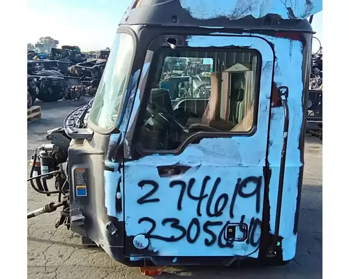 MACK CXU633T Cab Assembly