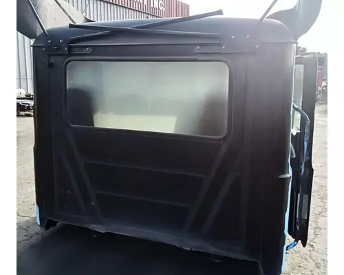 MACK CXU633T Cab Assembly