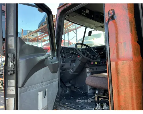 MACK CXU633T Cab Assembly