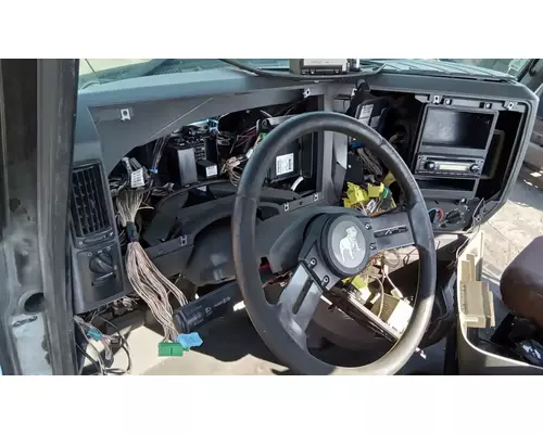 MACK CXU633T Cab Assembly