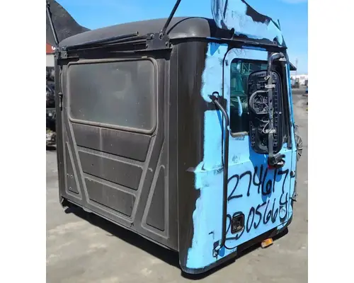 MACK CXU633T Cab Assembly