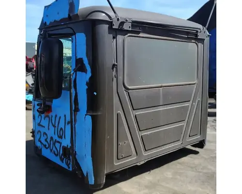 MACK CXU633T Cab Assembly